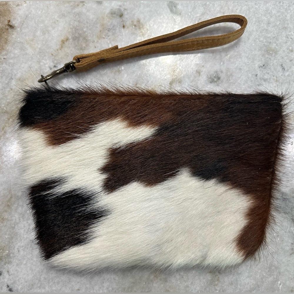Canoe animal fur wristlet
